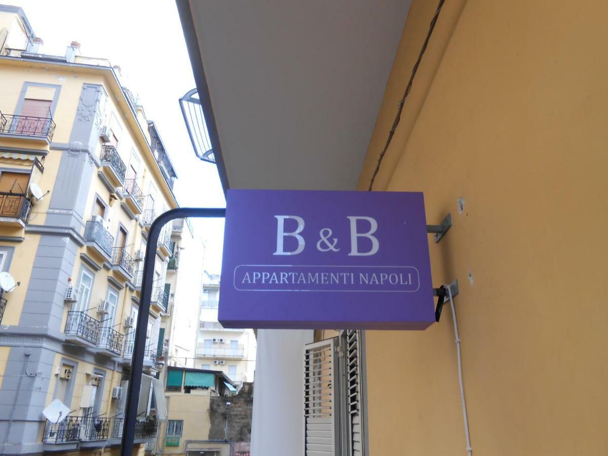 B&B Appartamenti Napoli Exteriör bild